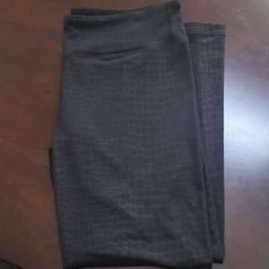 Velocity workout leggings Snakeskin pattern XL